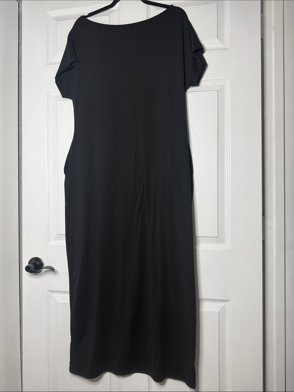 Amazon Black Short-Sleeve Maxi Dress - Picture 2 of 3
